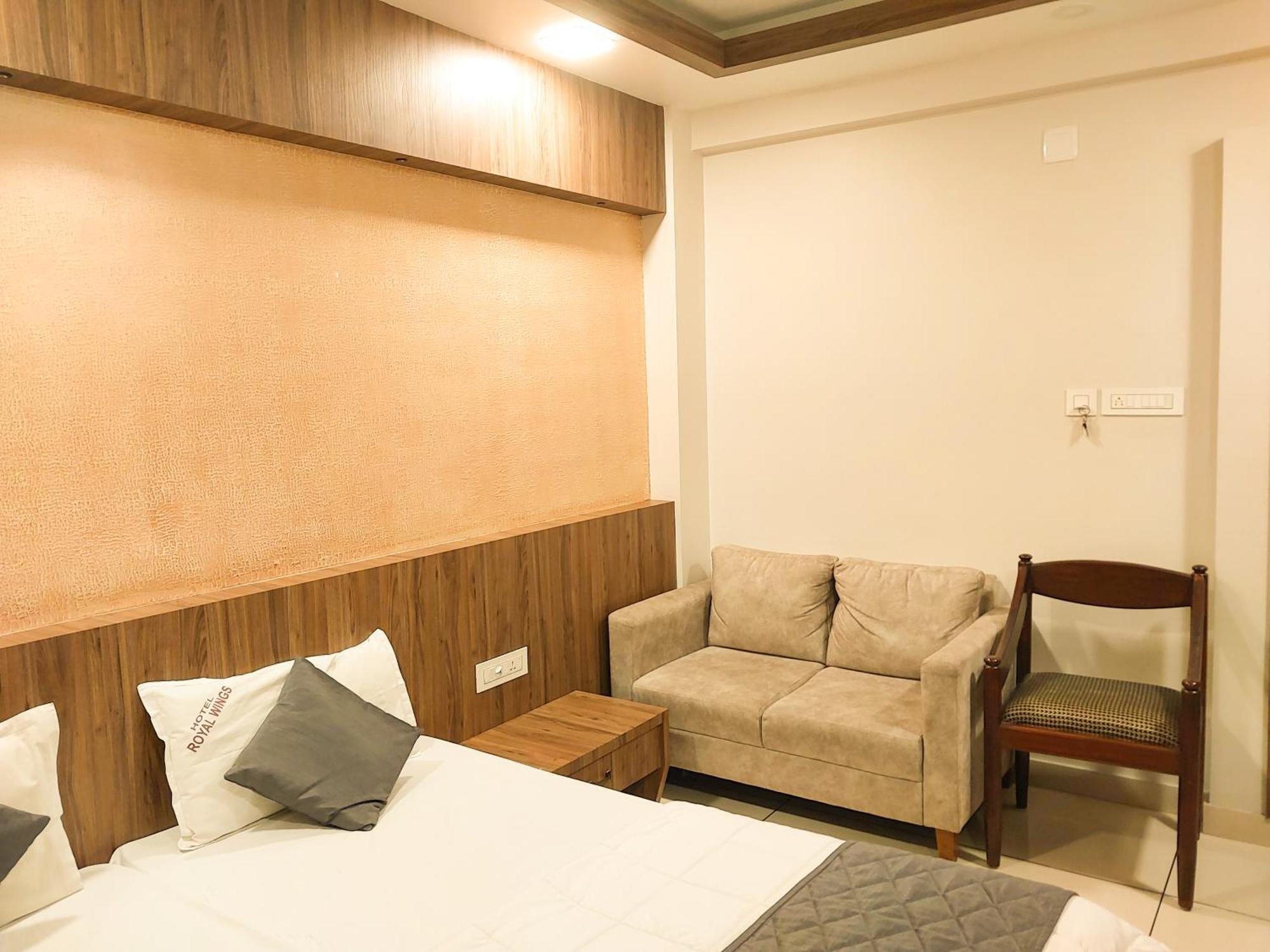 Elūr Hotel Royal Wings מראה חיצוני תמונה