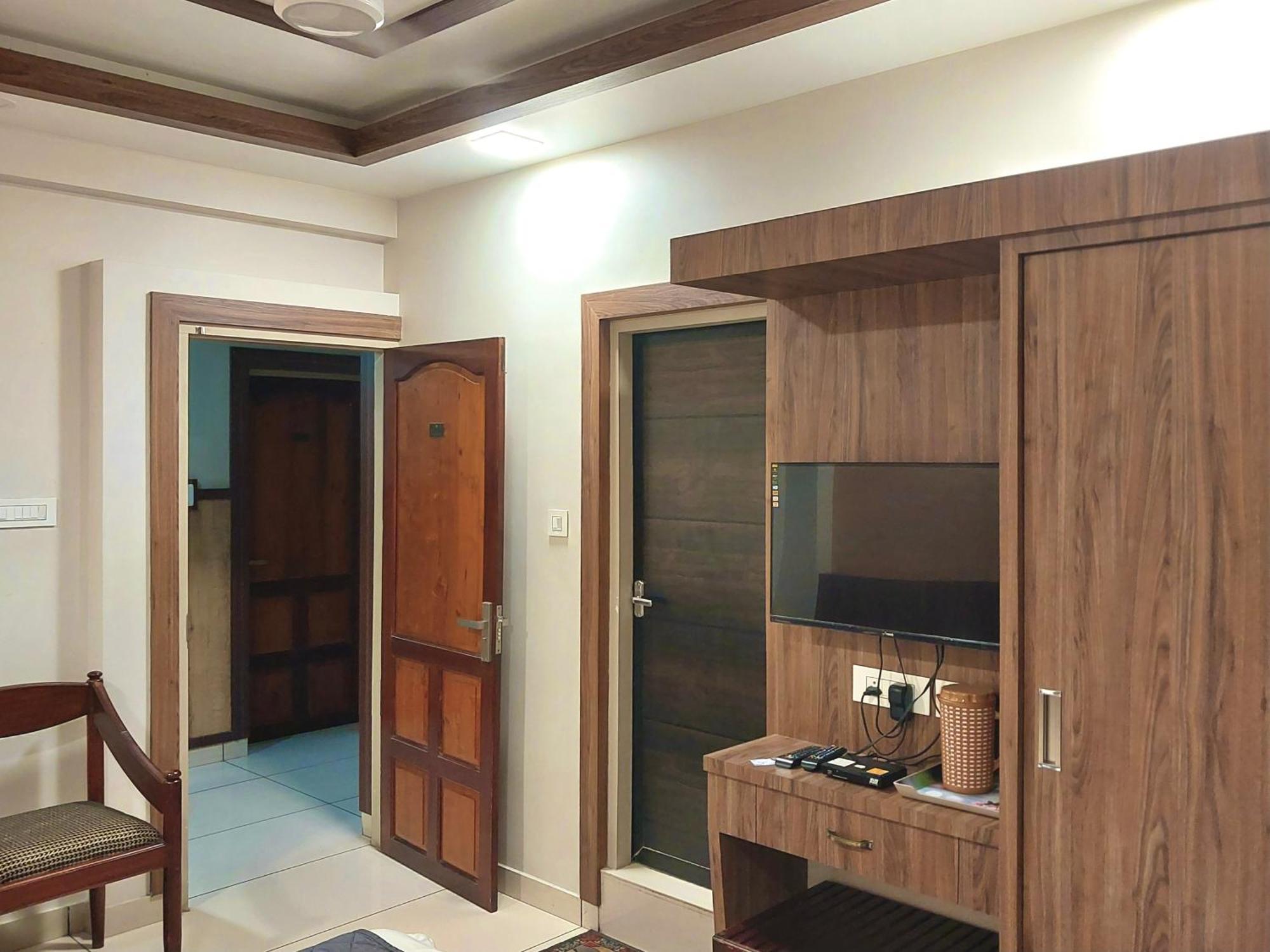 Elūr Hotel Royal Wings מראה חיצוני תמונה